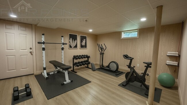 Building Photo - Woburn Townhouse| 2 Bed 1.5 Bath| Availabl...
