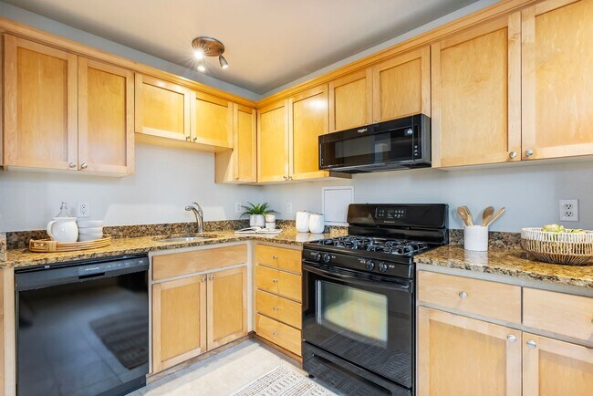 Building Photo - 1205 SW Cardinell Dr