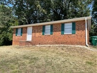 Building Photo - 3 Bed, 1 Bath brick home located in Highpoint!