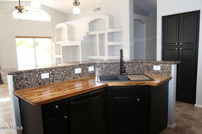 Building Photo - 9345 E Caribbean Ln