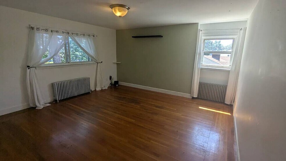 Building Photo - 60 Longue Vue Ave