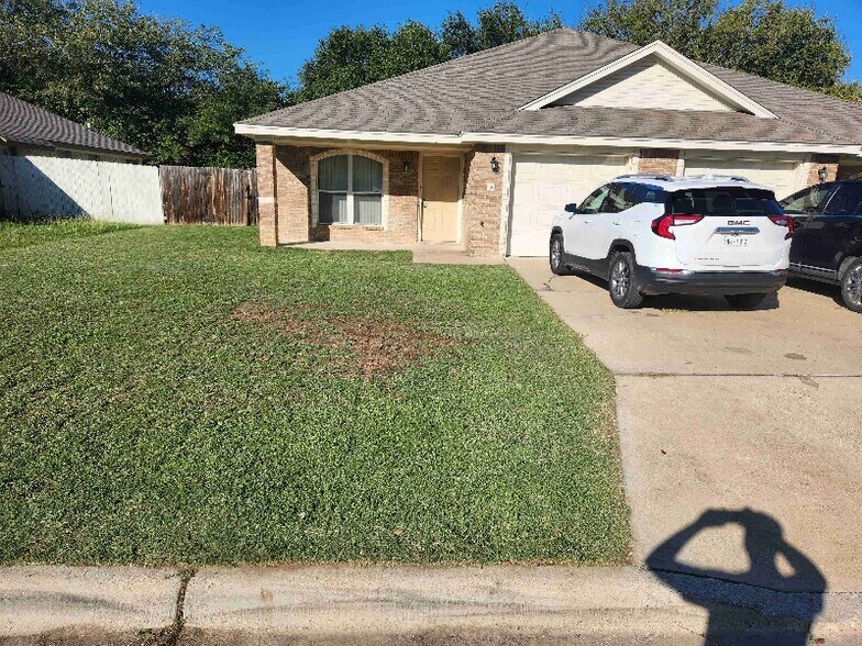 Building Photo - 221 Dale Earnhardt Dr