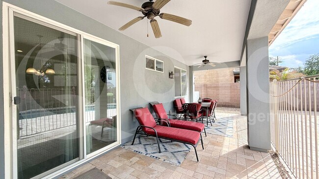 Building Photo - 3945 E Mesquite St