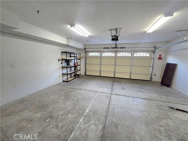 Building Photo - 410 E Arrow Hwy