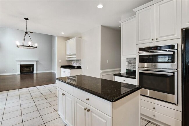 Building Photo - 2065 N Bethany Creek Dr