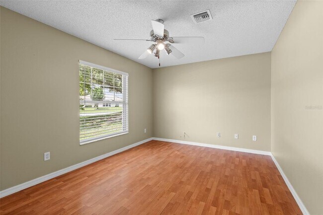 Building Photo - 148 Country Lakes Cir