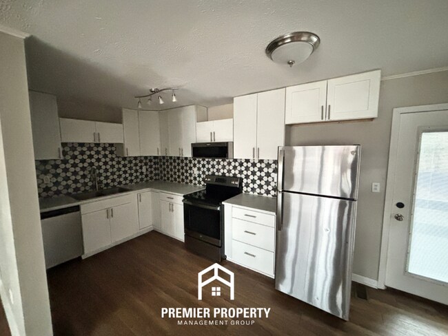 Building Photo - Charming 3BR/2BA Birmingham Home with Hardwood Floors & Covered Patio