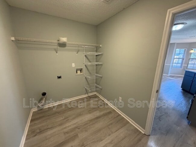 Building Photo - 124 Wayfair Ln