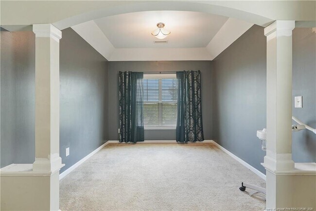 Building Photo - 415 Highgrove Dr