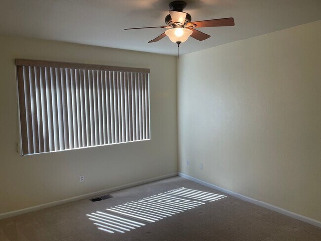 Building Photo - Reno Rental Finders - 1605 Cosenza Dr. Sparks, NV 89434