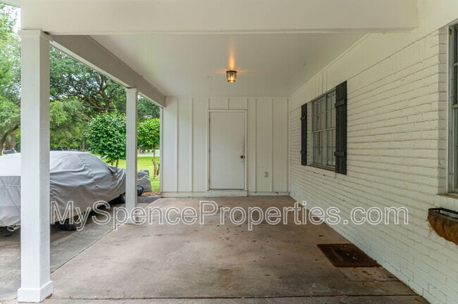 Building Photo - 235 Sotir St NW