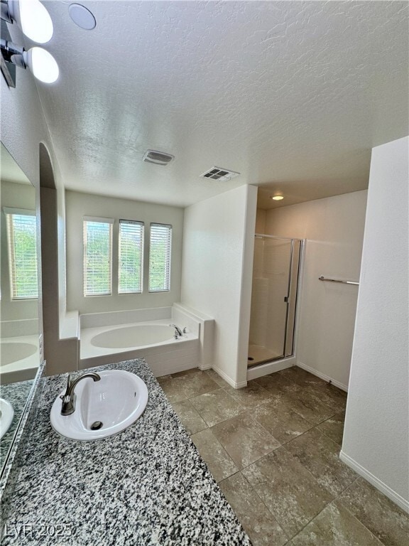 Building Photo - 2300 Sky Island Dr