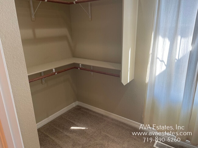 Building Photo - 1705 Aquila Dr