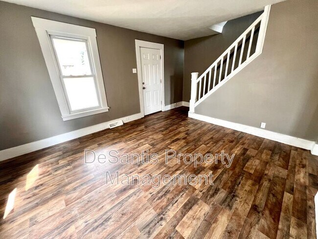 Building Photo - 4535 4th Ave