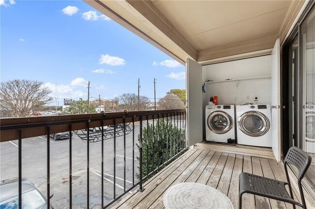 Building Photo - 8600 Fathom Cir