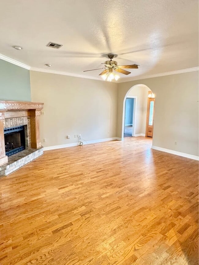 Building Photo - 1110 Athens Dr