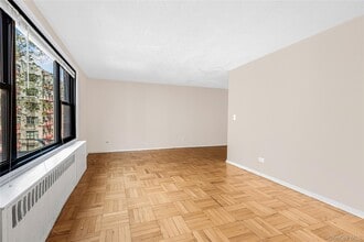 Building Photo - 2835 Webb Ave