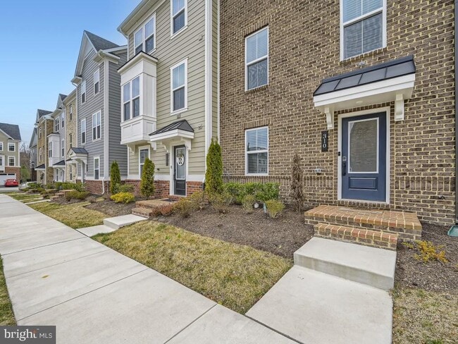 Building Photo - 310 Bevington St
