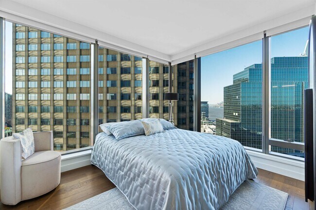 Building Photo - 99 Hudson St