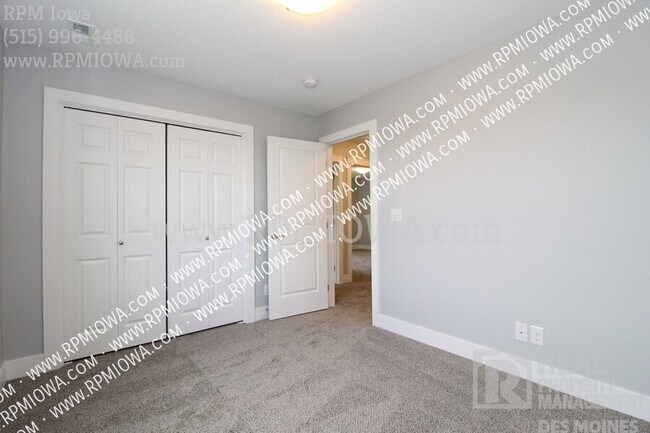 Building Photo - 5374 Destiny Dr