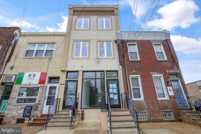 Building Photo - 2528 E Allegheny Ave