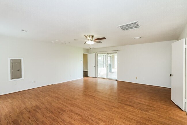 Building Photo - 9506 Lost Eagle Dr