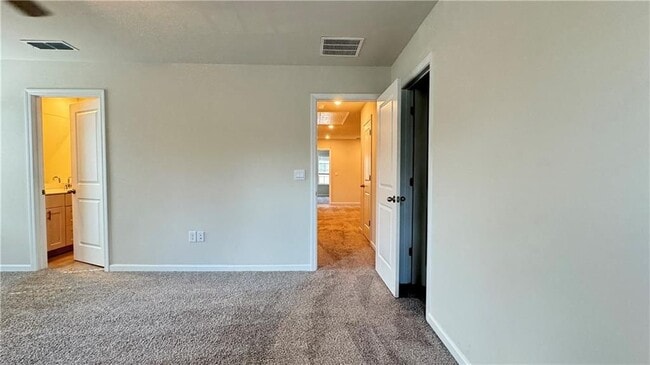 Building Photo - 128 Cedar Ln