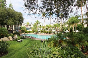Building Photo - 5525 Canoga Ave