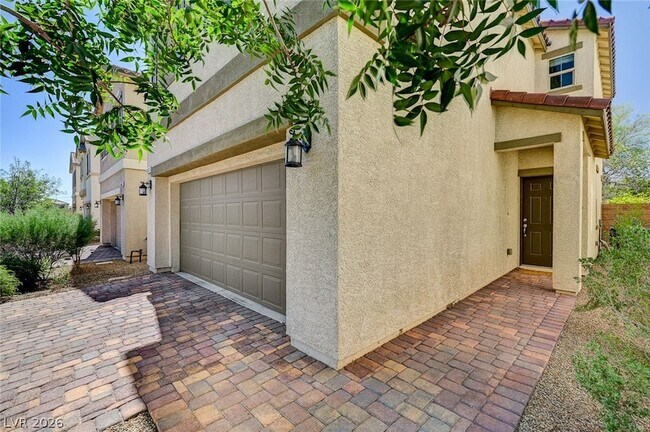 Building Photo - 6363 Amelia Ridge Ave