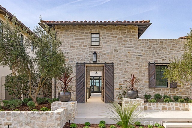 Building Photo - 12 Water Port