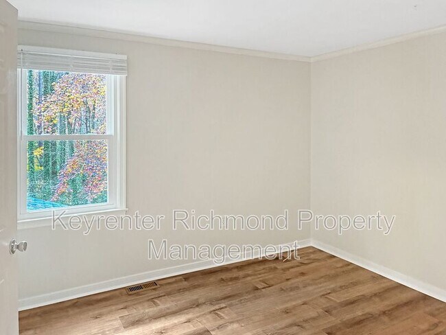 Building Photo - 2618 Darnell Rd