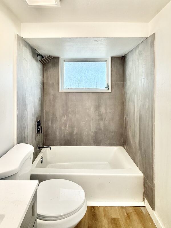 Building Photo - 12909 Kings Manor Ave