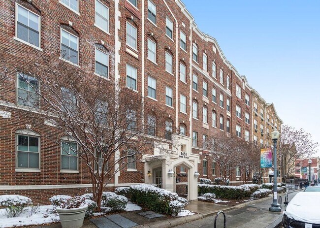 Building Photo - 1451 Park Rd NW