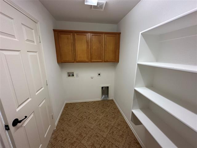 Building Photo - 9321 Fenway Dr