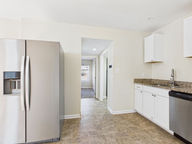 Building Photo - 604 W Vine St