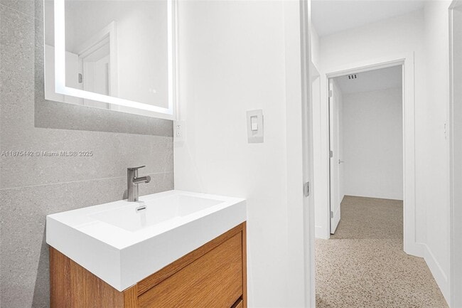 Building Photo - 341 NW 43rd St