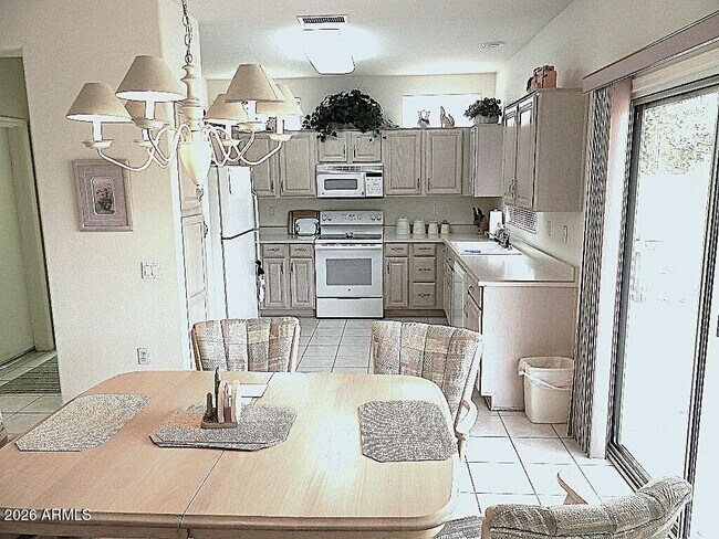 Building Photo - 22520 N Vía De La Caballa