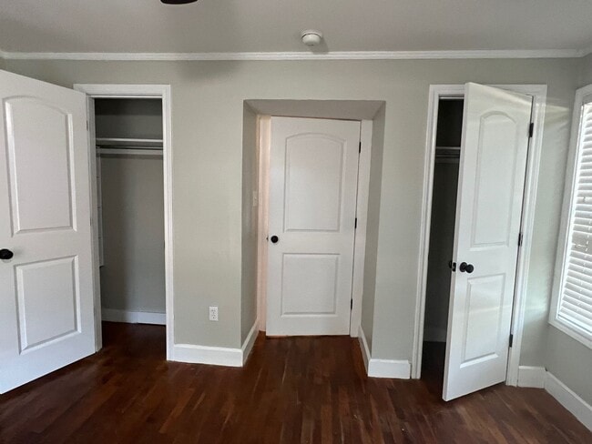 Building Photo - Newly Remodeled Home!