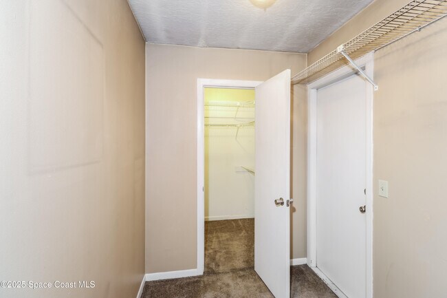 Building Photo - 231 Bougainvillea St NW