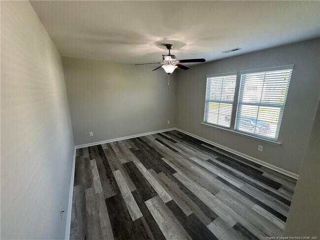 Building Photo - 249 River Oak St