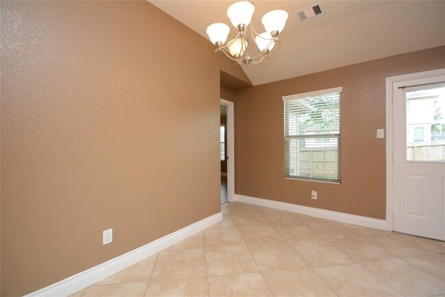 Building Photo - 12567 Canyon Falls Boulevard