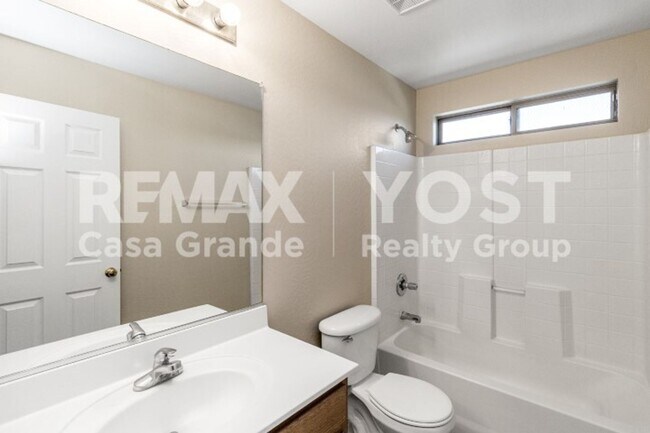 Building Photo - Room to relax and space to entertain with $500 off the first months rent