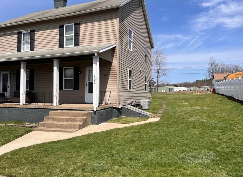Building Photo - 112 Poplar St