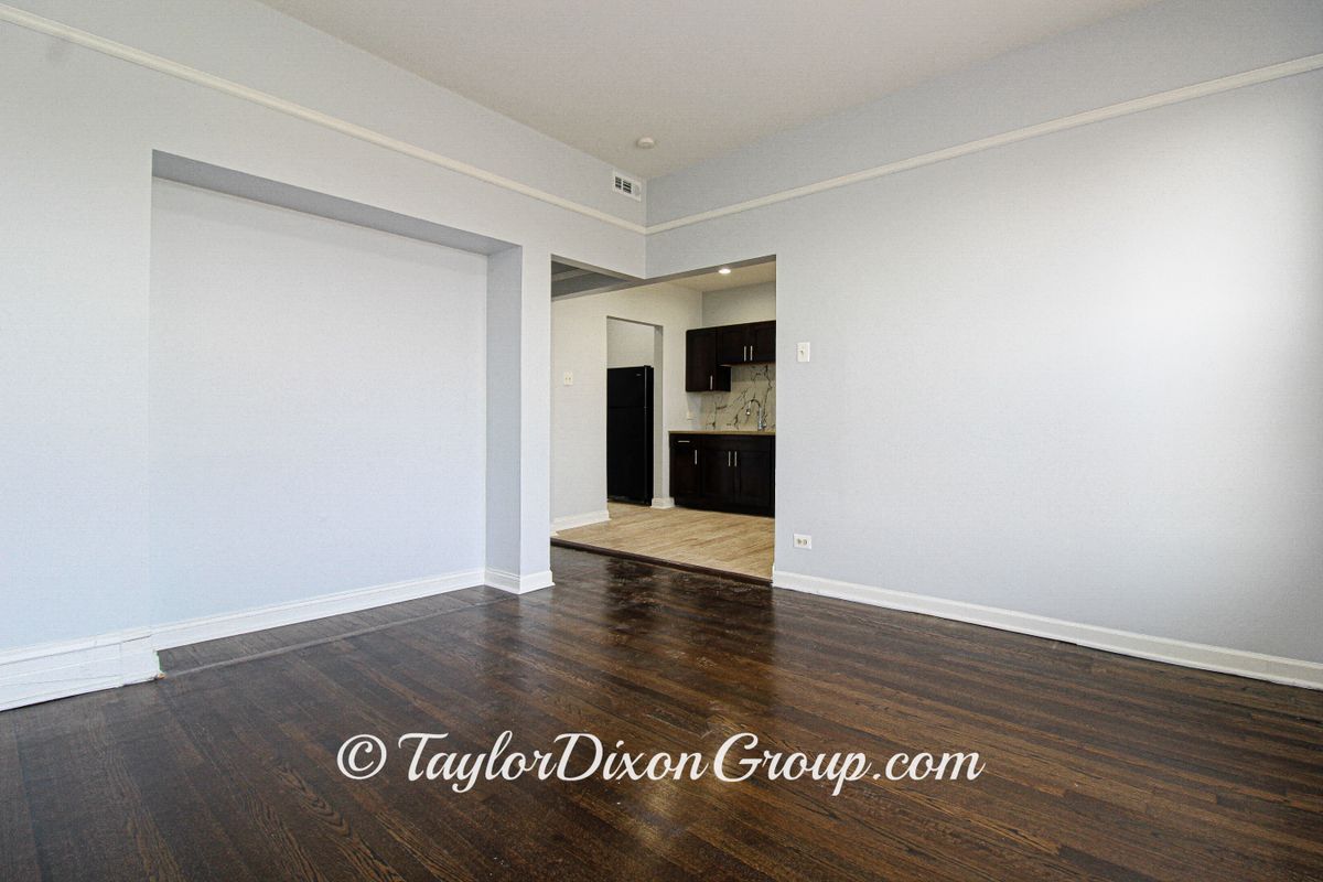 Building Photo - 5409 S Indiana Ave