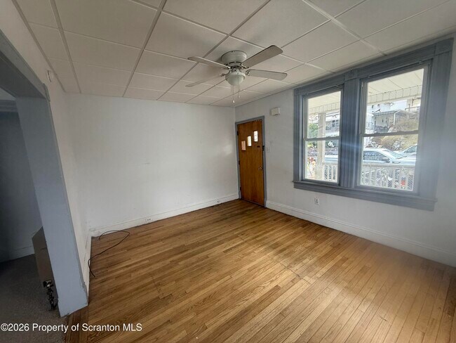 Building Photo - 516 4th St