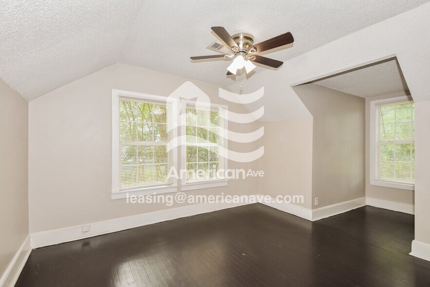 Building Photo - 4304 Windemere Ave