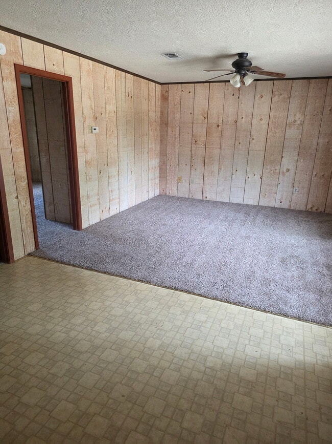 Building Photo - Oak Ridge Apartment