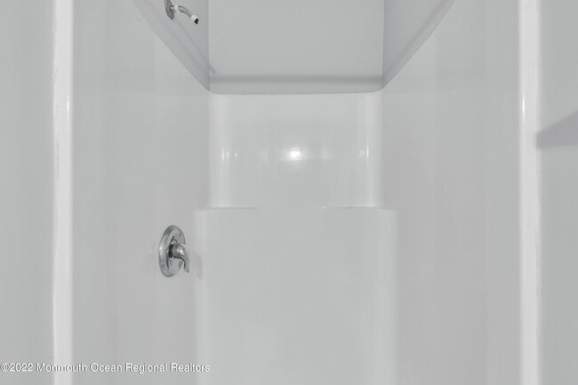 Building Photo - 5 Dugans Ln