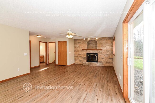 Building Photo - 12272 Quinn St