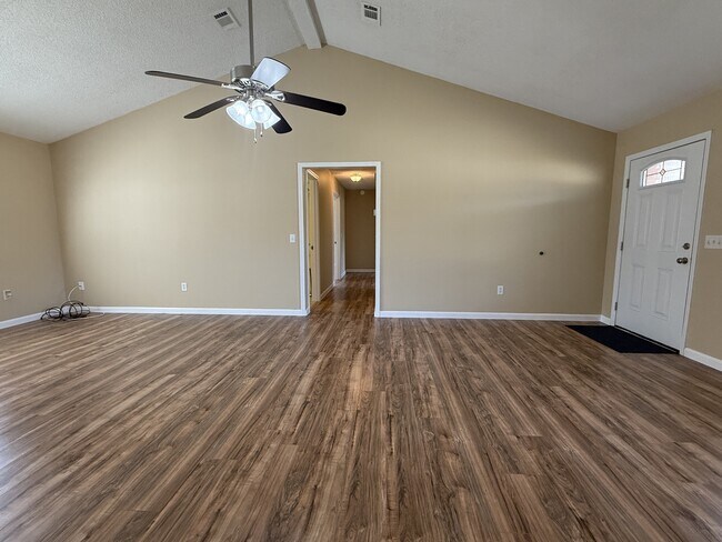 Building Photo - 313 Pat Priester Dr